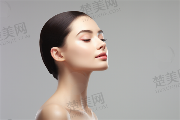 昆明时光医学美容门诊部(原拉雅)服务是否热情?医院的服务热情周到,令人感到舒心、温暖。