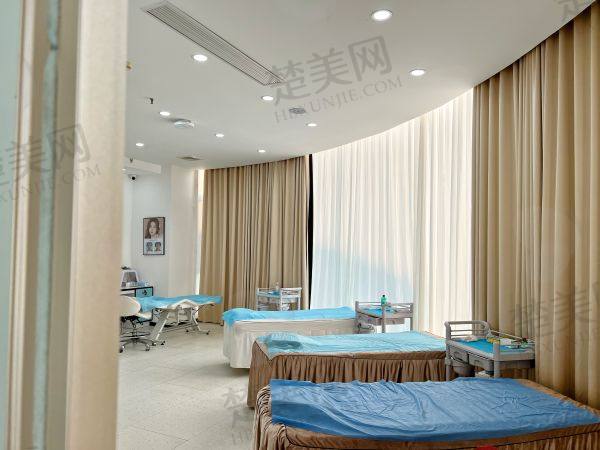 酒泉领傲医疗美容诊所
