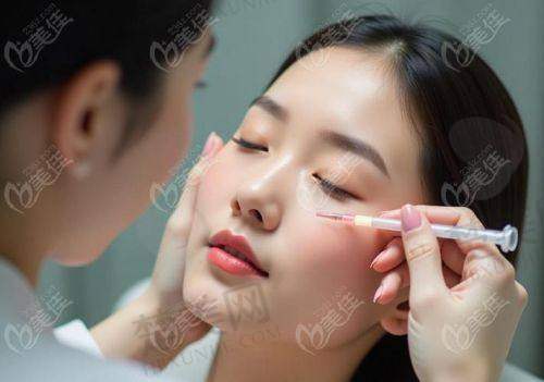 三、不同人群去抬头纹的费用情况